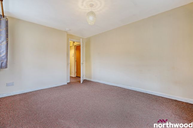 56, Stapleford Close, Chelmsford photo 4