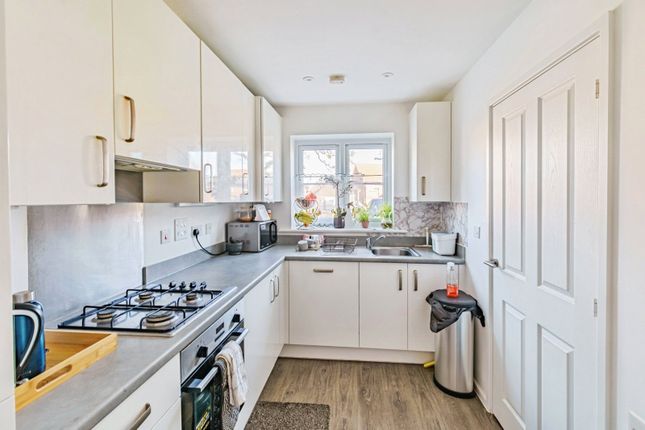 3 Myrtle Terrace, 2a, Tyrell Way, Surrey photo 4