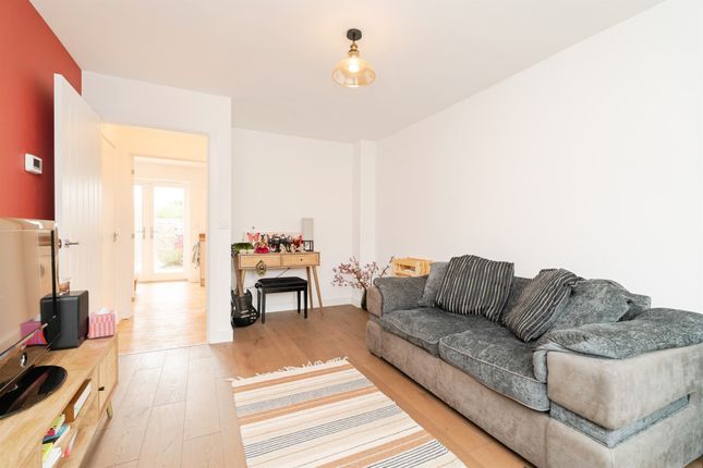 21, Partridge Way, Holt photo 4
