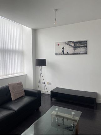 Apt 68, Tobacco Wharf, Liverpool photo 4