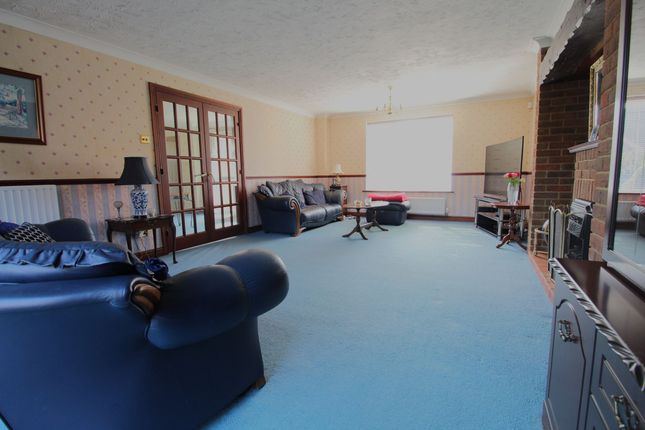 35, Merlin Drive, Sandy photo 4