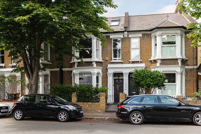 Thumbnail Terraced house for sale in Heathfield Gardens, Chiswick