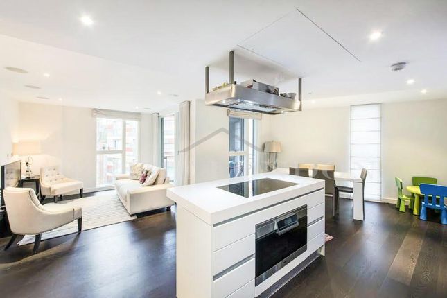 Flat to rent in Moore House, Grosvenor Waterside, Gaitliff Road