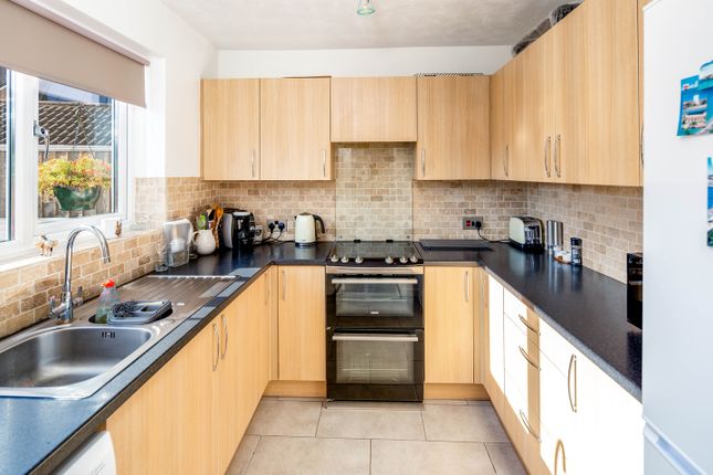 End terrace house for sale in Lyneham Road, Bicester