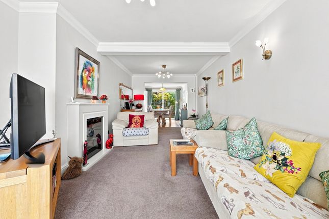 21, Tavistock Road, Basildon photo 4