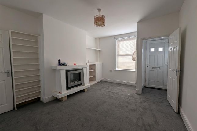 12, Lowson Street, Darlington photo 2