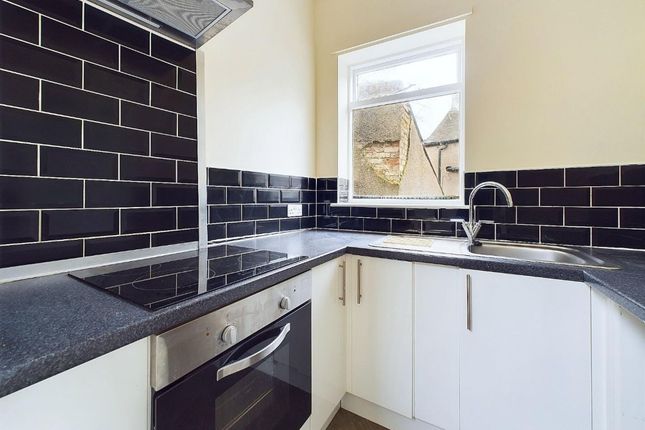 Flat 2, Dale House, Matlock photo 2