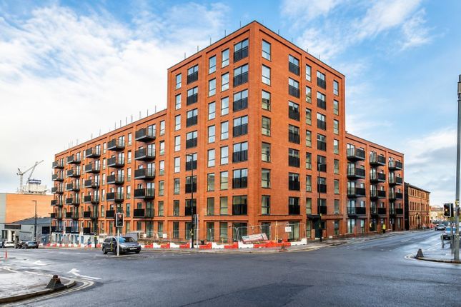 1-bed flat on Burj Digbeth, 25 Green Street, Burj Digbeth, 25 Green Street, £250,000