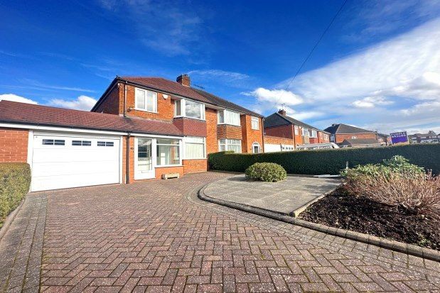 Thumbnail Semi-detached house to rent in Windsor Drive, Solihull