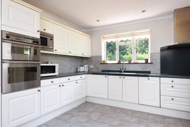 114 Park Avenue, Orpington, Kent photo 2