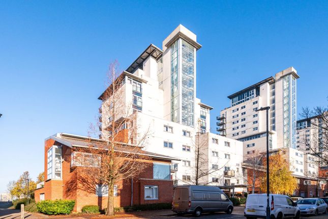 Flat for sale in Granary Mansions, Thamesmead, London