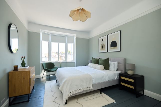 New Park Court, Brixton Hill photo 5