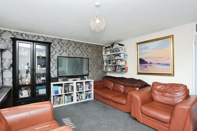 26, Le May Avenue, London photo 3