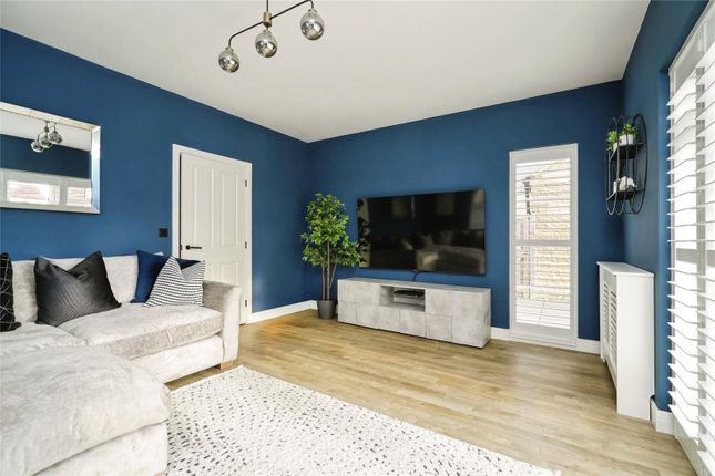 12, Violet Close, Bicester photo 4
