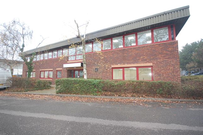 Industrial to let in Pipers Court, Thatcham