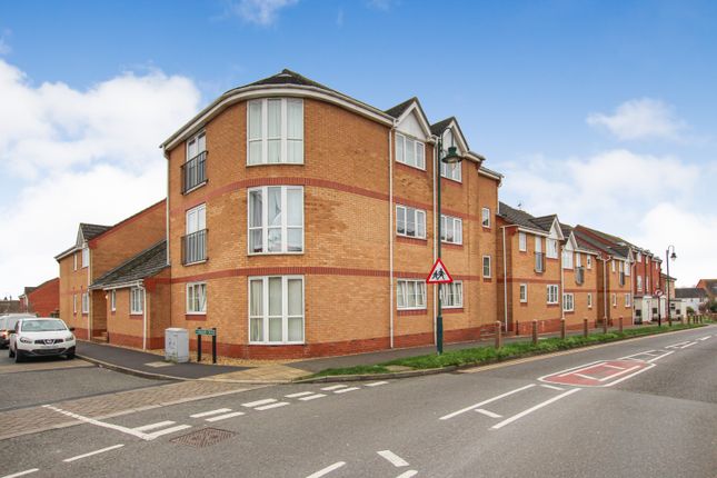 Flat to rent in Warren Court, Hampton Hargate, Peterborough