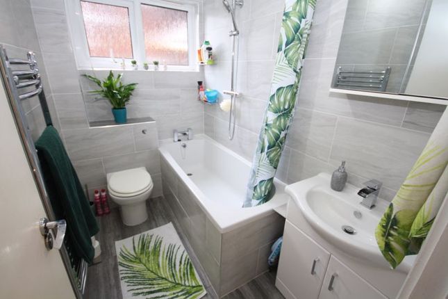 Flat for sale in Lewes Close, Northolt