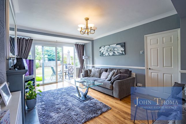 174, Clayhall Avenue, Ilford photo 4
