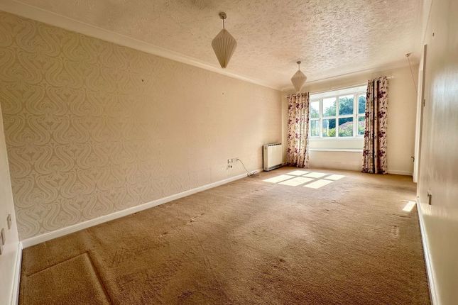 19, Tilley Close, Rochester photo 3