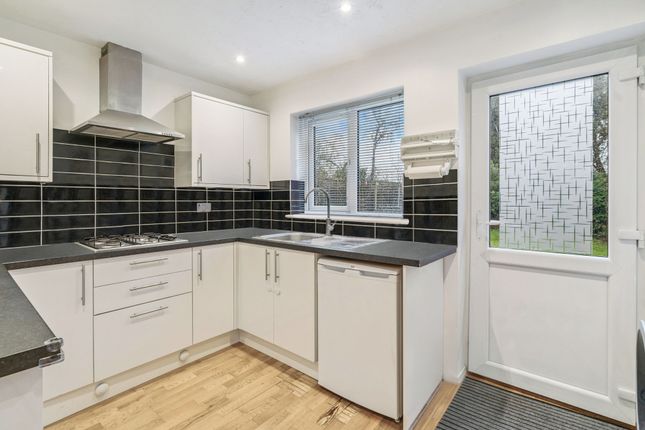 41 Lindsey Road, Uxbridge photo 4