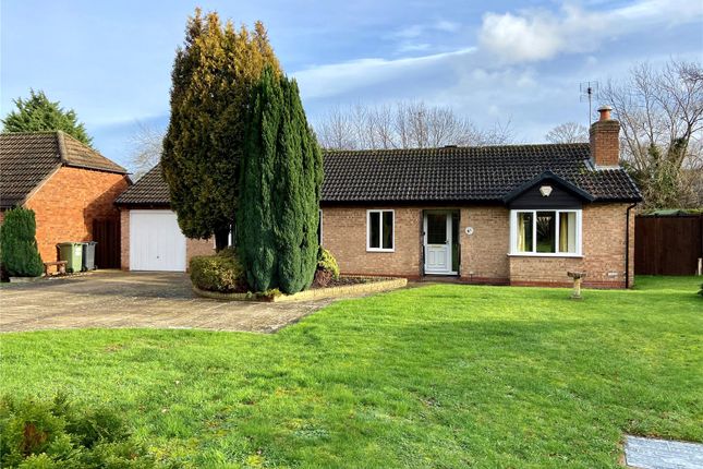Thumbnail Bungalow to rent in Appleton Way, Hucclecote, Gloucester