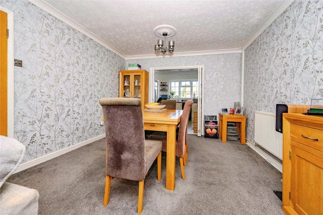 37, Buckwood Avenue, Bedfordshire photo 4
