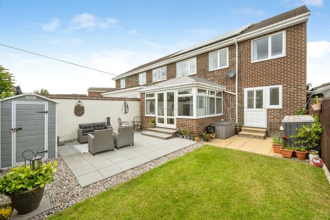 16, Packwood Close, Rotherham photo 3