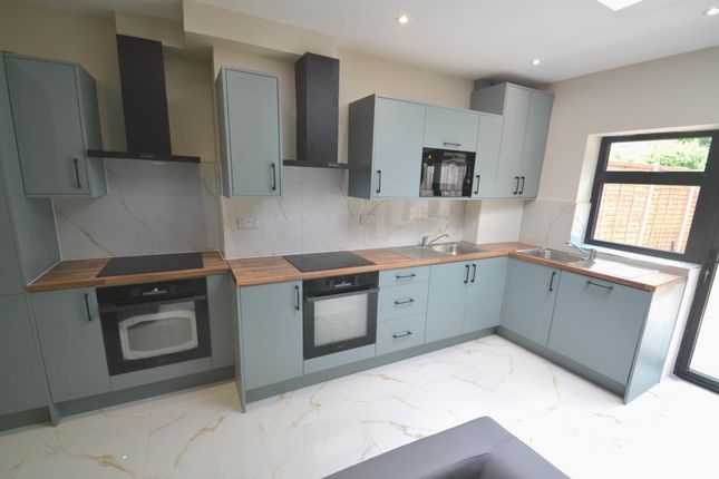 Room 1, Framfield Road, London photo 4