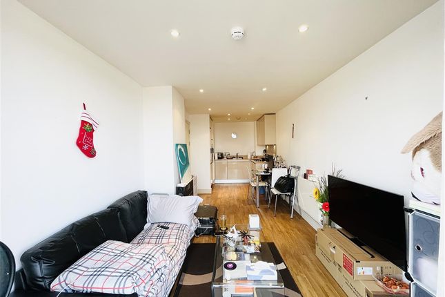 Flat for sale in High Rd, Wembley