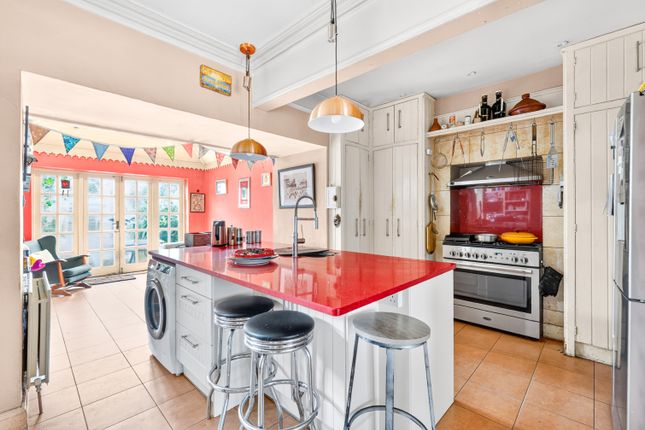 316, Windmill Road, London photo 4