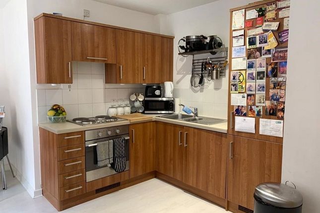 Thumbnail Flat for sale in Longitude Apartments, 7 Addiscombe Grove, Croydon