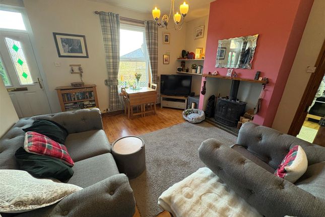 46, Reva Syke Road, Bradford photo 2