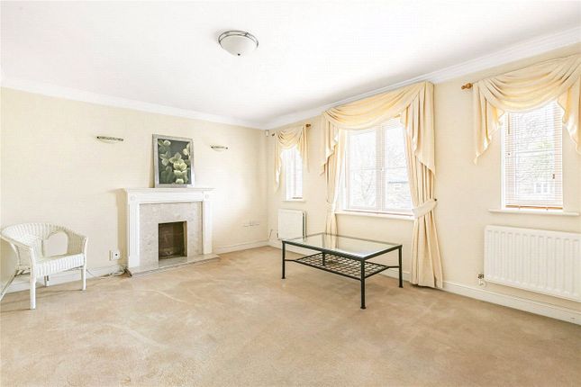 15, Sovereign Mews, Hadley Wood photo 3