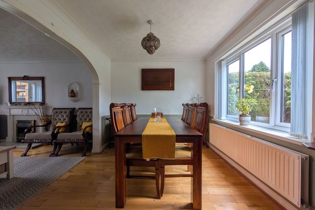 7, Carnoustie Grove, Bingley photo 4