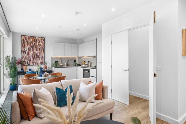 Flat for sale in Pegler Square, London