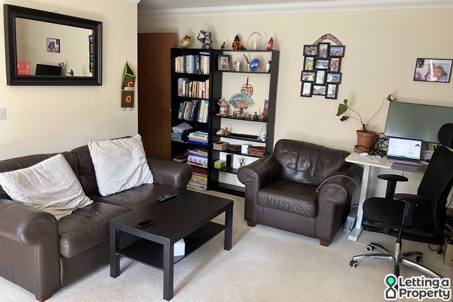 Flat 4, Esprit Court, 17, Stanley Road, Sutton photo 4