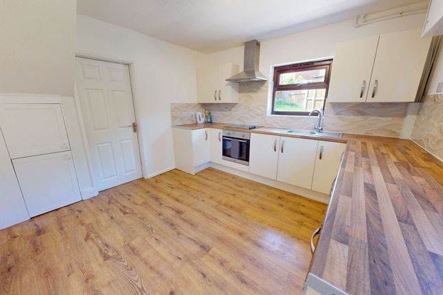 61 Bouverie Parade, Stoke-On-Trent photo 4