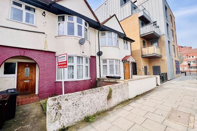 Thumbnail Terraced house to rent in Shore Place, London