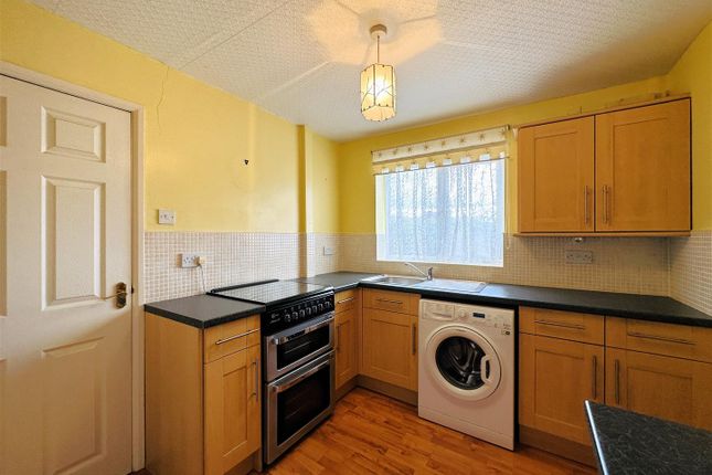 43, Manor Garth, Goole photo 3
