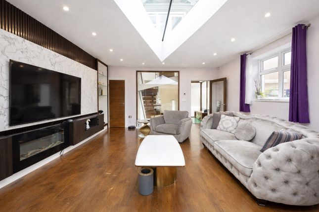 1a, Elms Road, London photo 2
