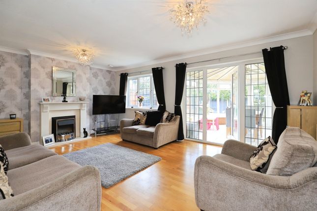 28, Serin Close, Kidderminster photo 4