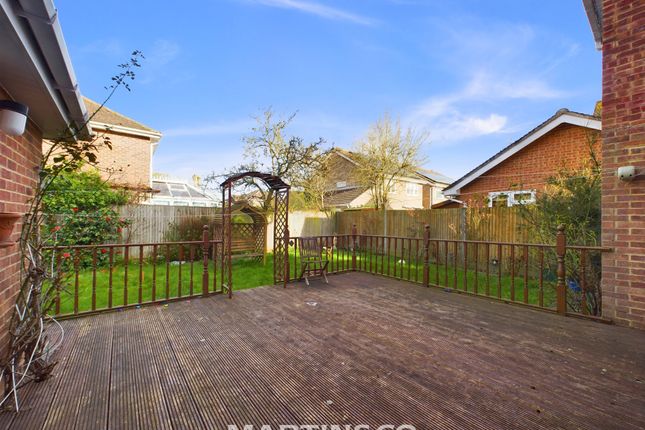 Detached house to rent in Kitwood Drive, Lower Earley, Reading