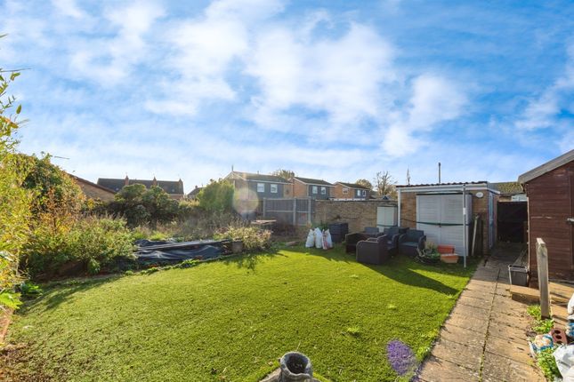 12, Rawlins Way, Thetford photo 3