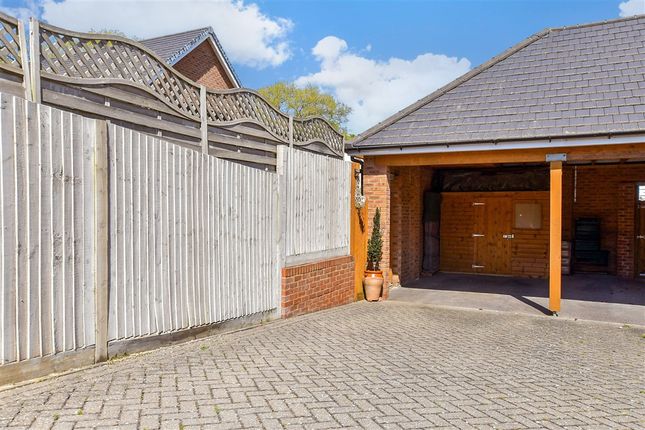 Holm Oak Walk Sholden, Deal photo 4