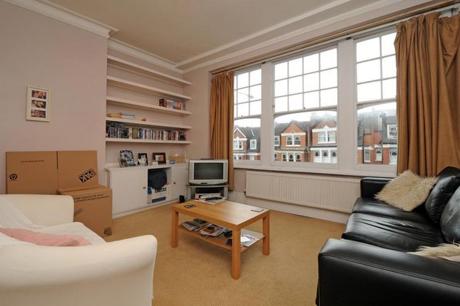 2 bed flat to rent in Alexandra Park Road, Muswell Hill N10