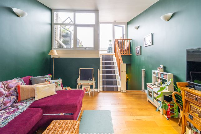 89, Lightfoot Road, Crouch End photo 2