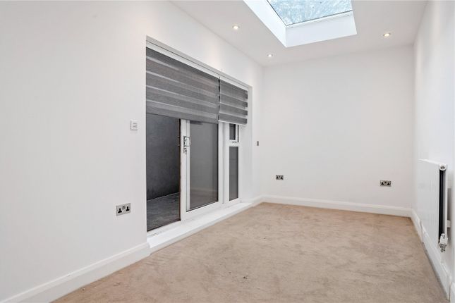 Maisonette for sale in Mountgrove Road, Highbury, Islington, London