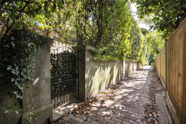 Cumberland Walk