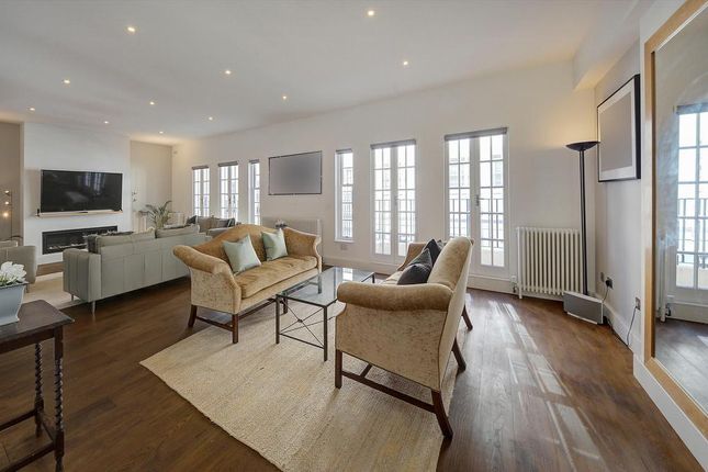 52, Eaton Mews North, London photo 4