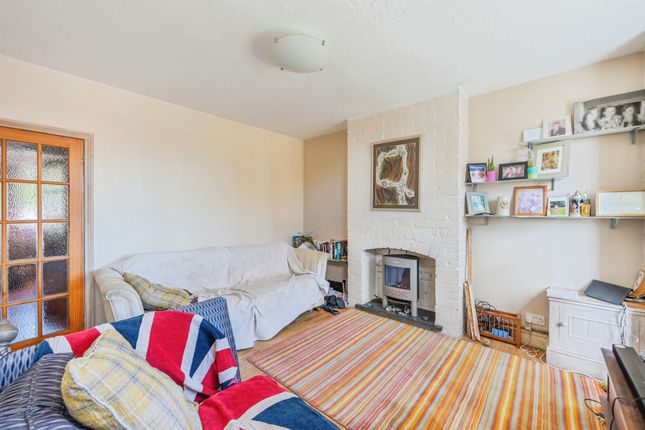 59, Stone Road, Uttoxeter photo 2